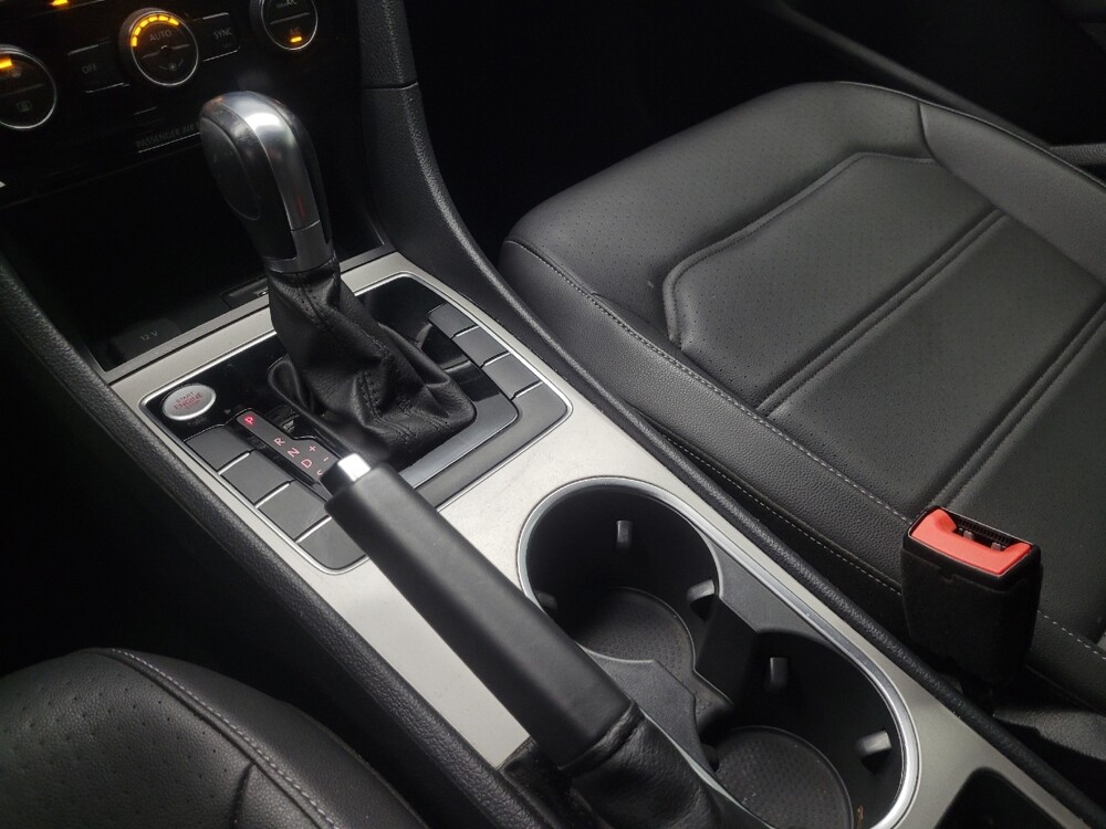 2020 Volkswagen Passat in Ft Wayne, IN 46805 - 18110016 26