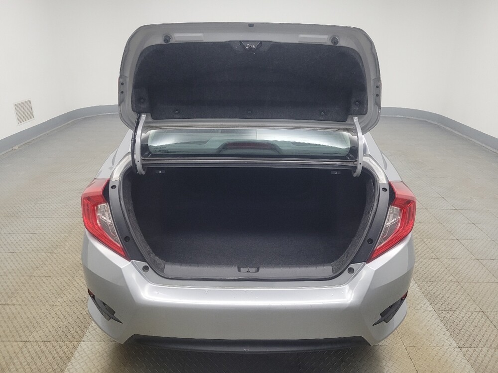 2018 Honda Civic in Indianapolis, IN 46219 - 18110017 29