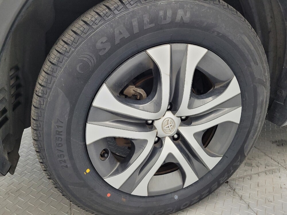 2018 Toyota RAV4 in Greenville, SC 29607 - 18110026 31