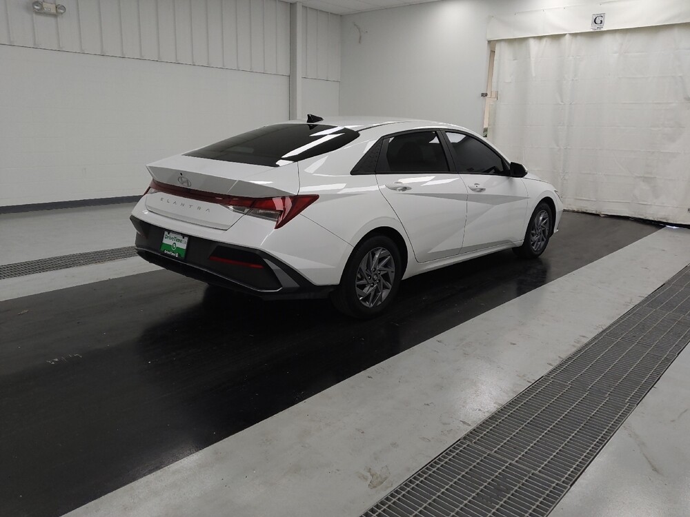 2024 Hyundai Elantra in St. Louis, MO 63125 - 18110033 9