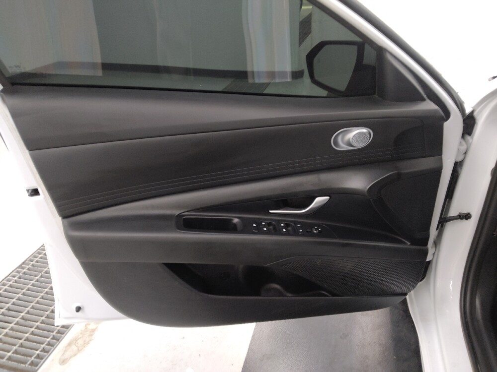 2024 Hyundai Elantra in St. Louis, MO 63125 - 18110033 27