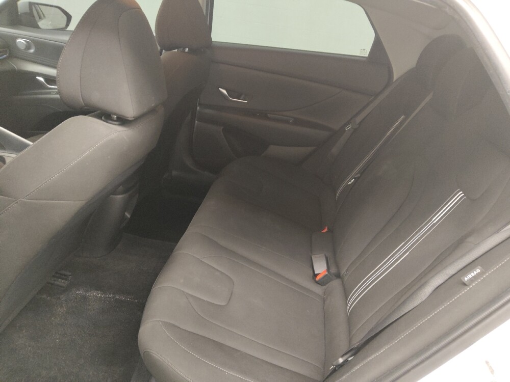 2024 Hyundai Elantra in St. Louis, MO 63125 - 18110033 18