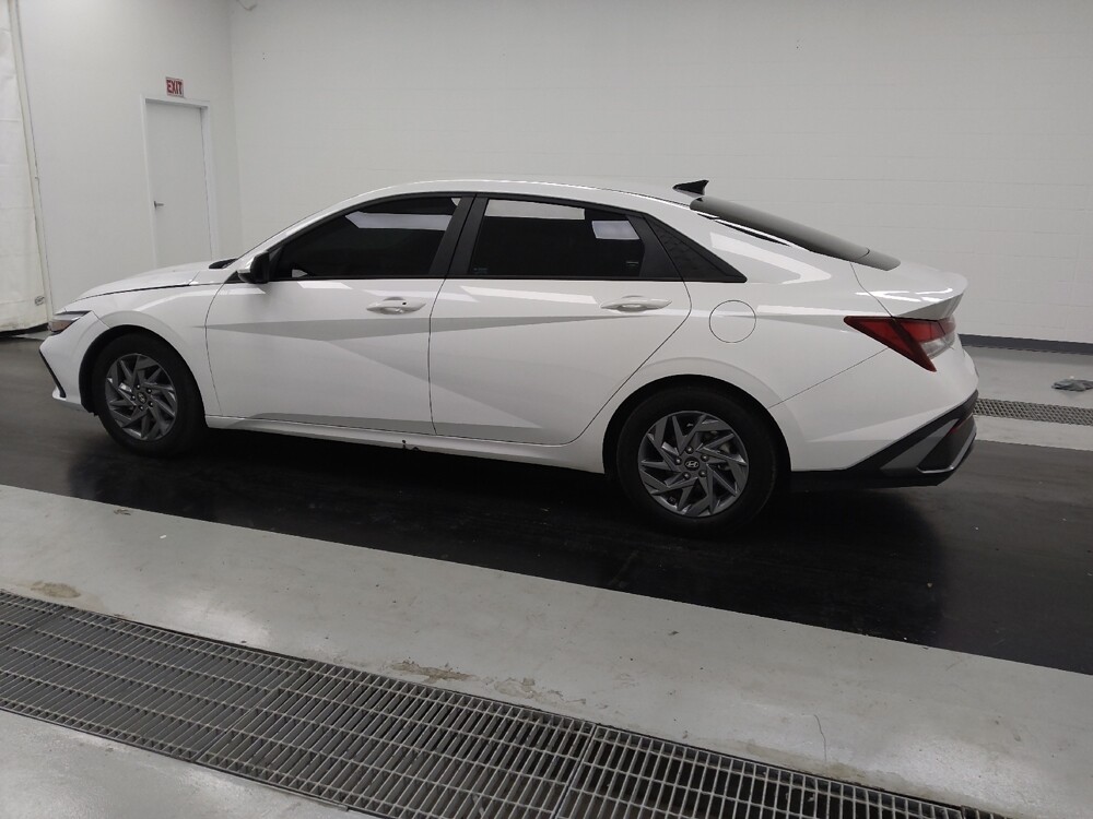 2024 Hyundai Elantra in St. Louis, MO 63125 - 18110033 3