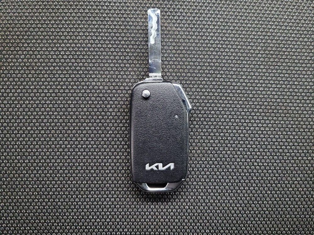 2022 Kia Forte in Las Vegas, NV 89102 - 18110035 32