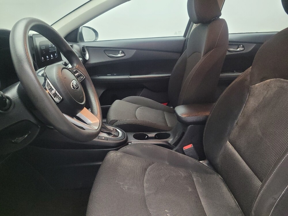 2020 Kia Forte in Plano, TX 75074 - 18110040 17