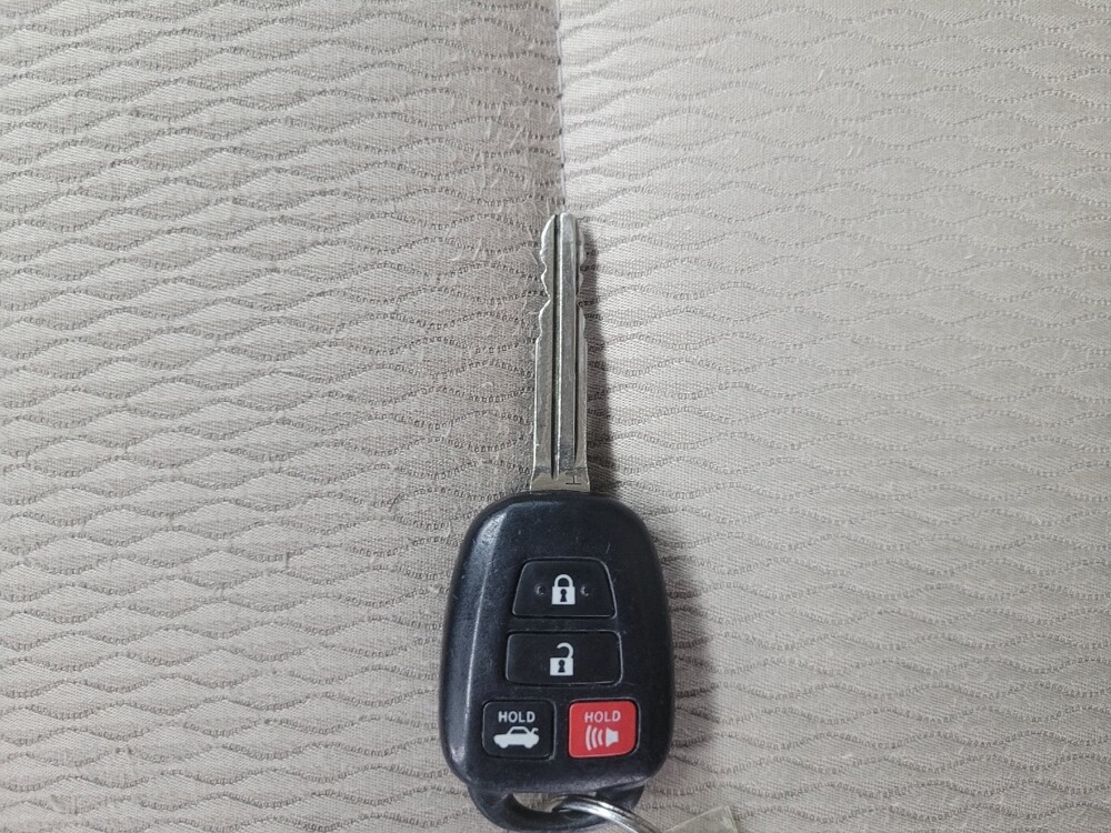 2014 Toyota Corolla in Indianapolis, IN 46222 - 18110043 32