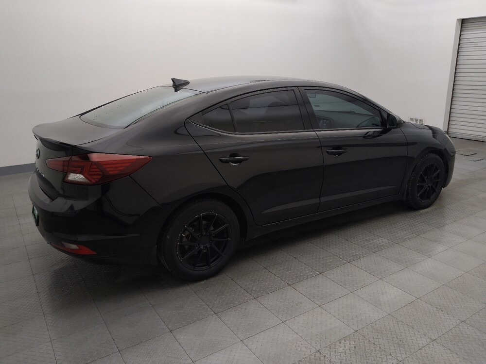 2020 Hyundai Elantra in Live Oak, TX 78233 - 18110047 10