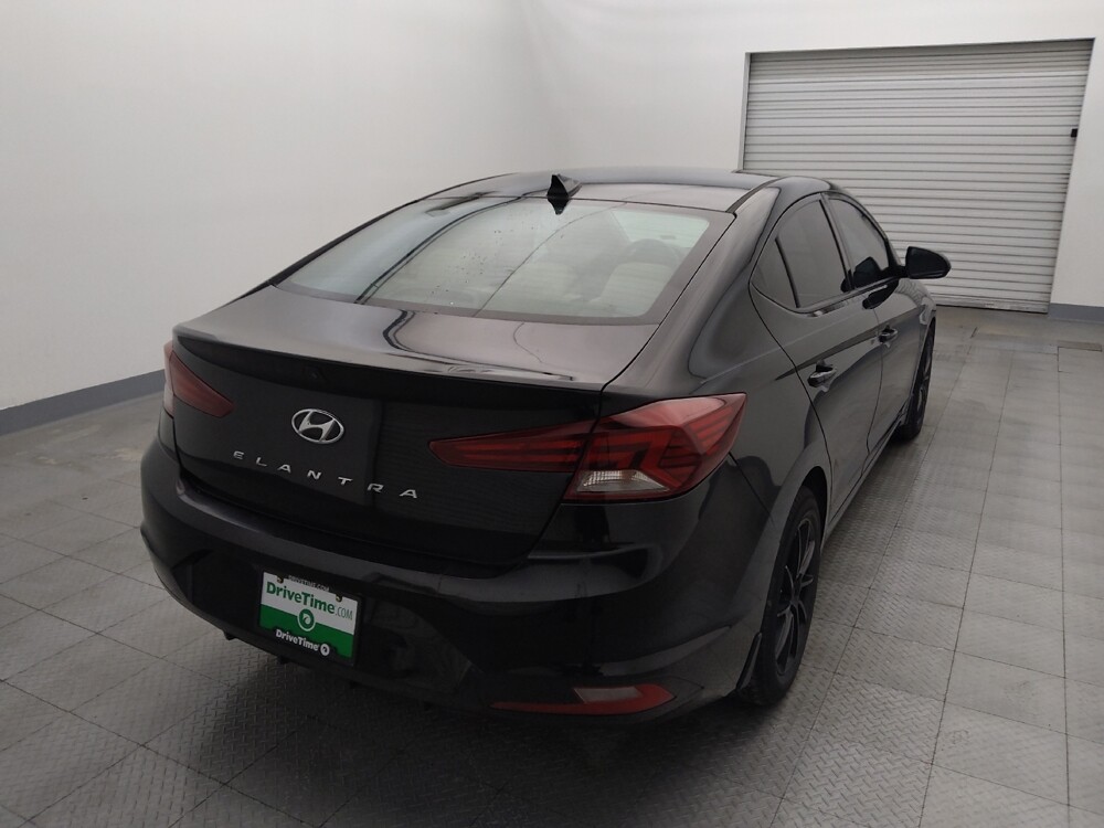 2020 Hyundai Elantra in Live Oak, TX 78233 - 18110047 7
