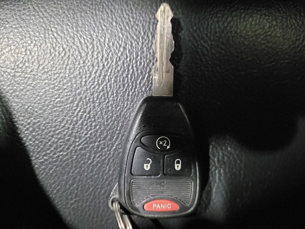 2016 Jeep Compass in Pittsburgh, PA 15237 - 18110048 32