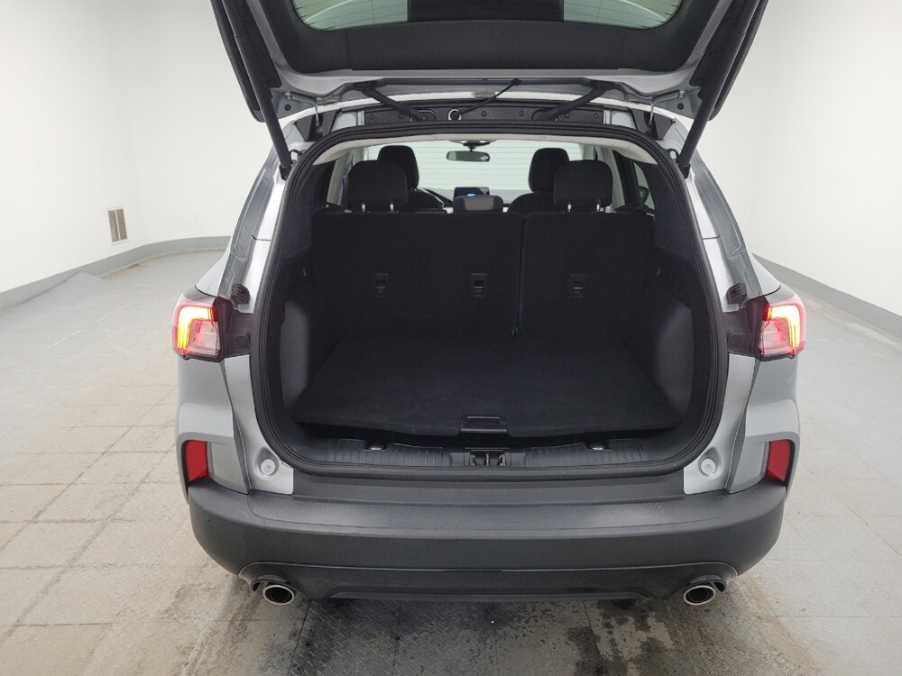 2021 Ford Escape in Fairfield, OH 45014 - 18110051 29