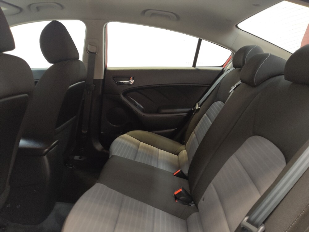 2017 Kia Forte in Fairfield, OH 45014 - 18110060 18