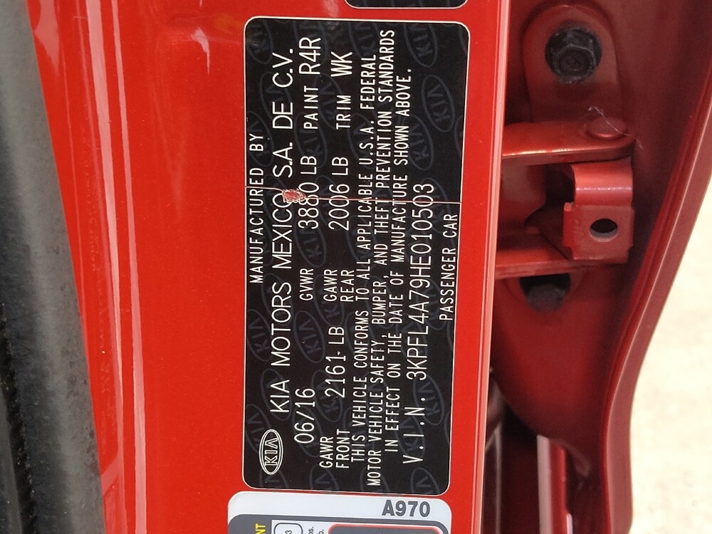 2017 Kia Forte in Fairfield, OH 45014 - 18110060 33