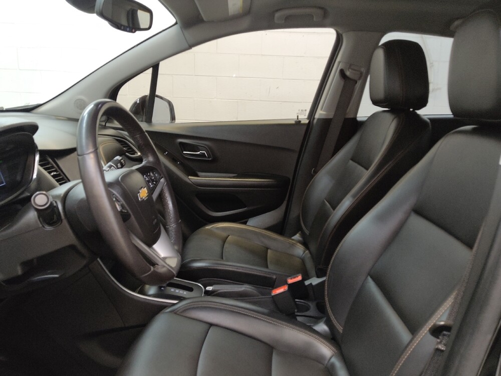 2022 Chevrolet Trax in Fairfield, OH 45014 - 18110061 17