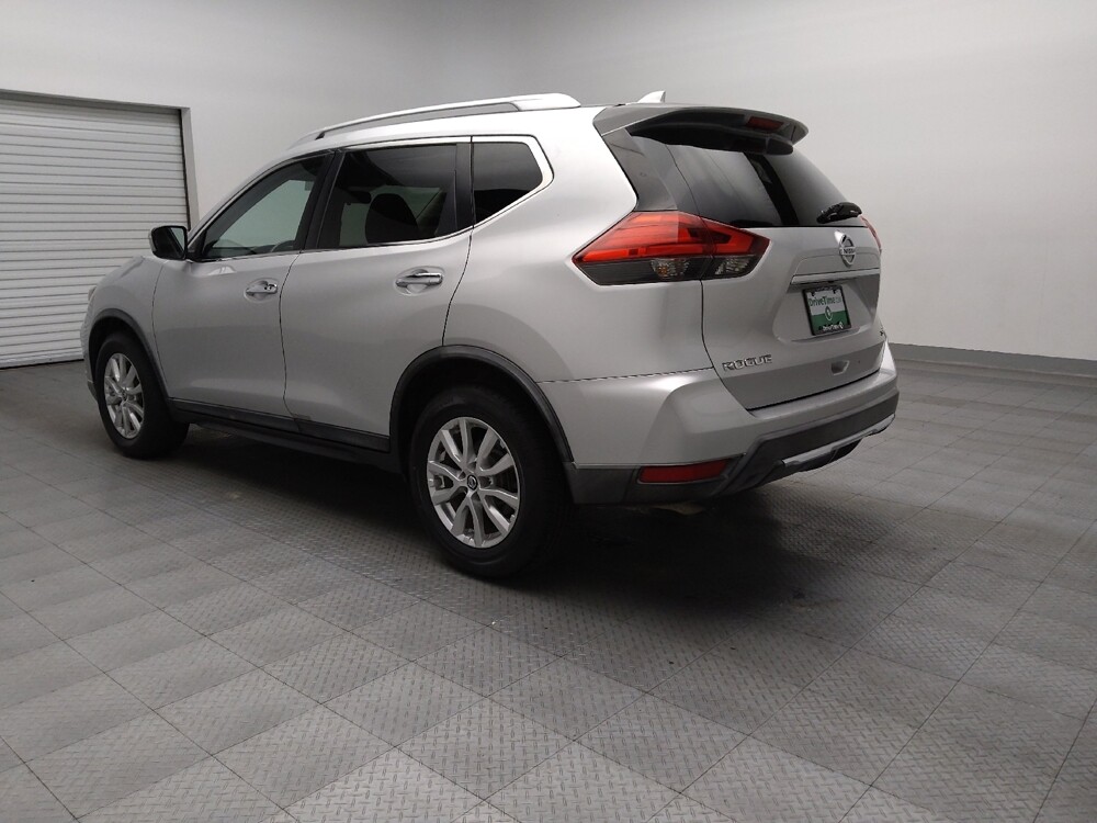 2017 Nissan Rogue in Fort Worth, TX 76116 - 18110062 5