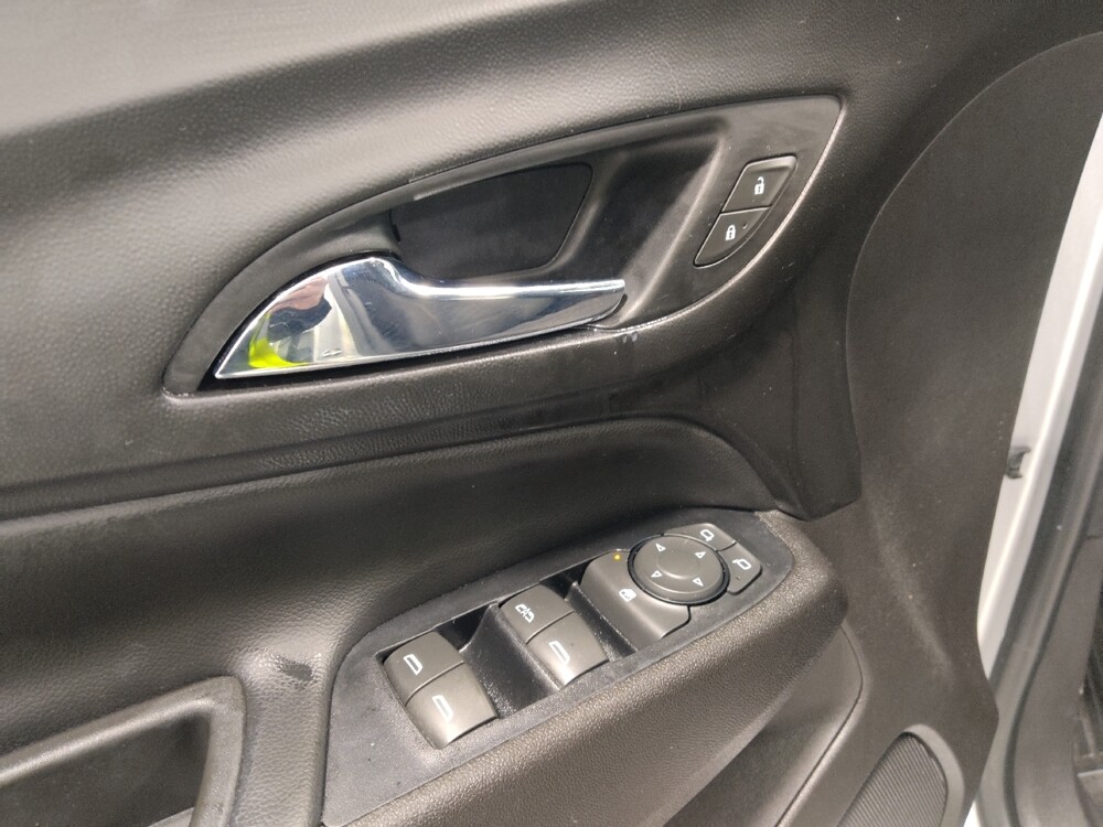 2018 Chevrolet Equinox in Fairfield, OH 45014 - 18110063 27