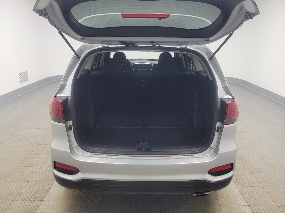 2020 Kia Sorento in Indianapolis, IN 46219 - 18110064 29