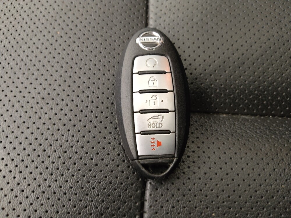 2017 Nissan Rogue in Springfield, MO 65807 - 18110068 32