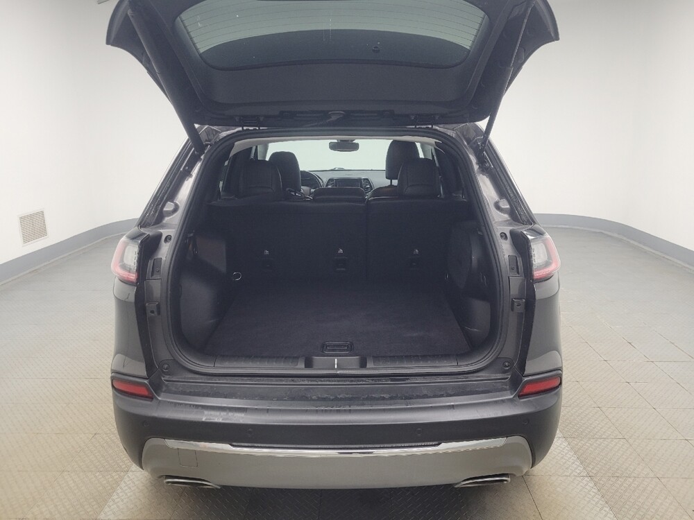 2020 Jeep Cherokee in Indianapolis, IN 46219 - 18110069 29