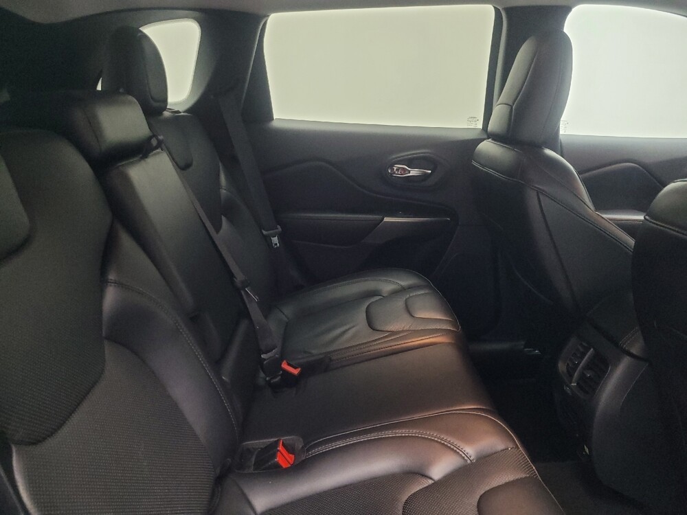 2020 Jeep Cherokee in Indianapolis, IN 46219 - 18110069 19