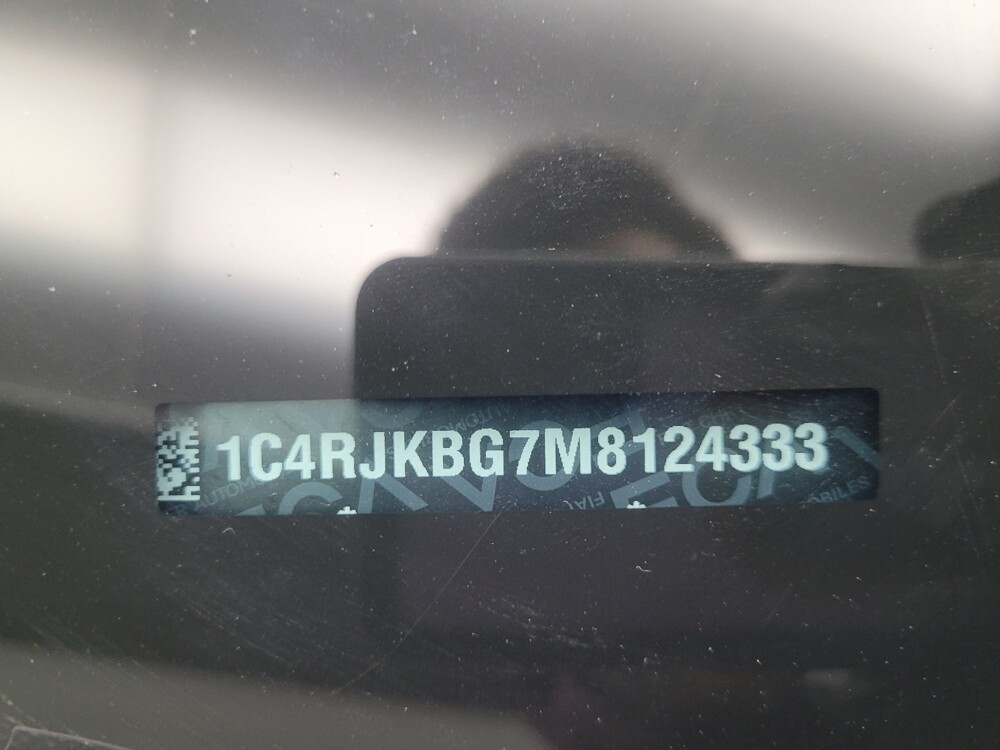 2021 Jeep Grand Cherokee L in Indianapolis, IN 46219 - 18110071 33