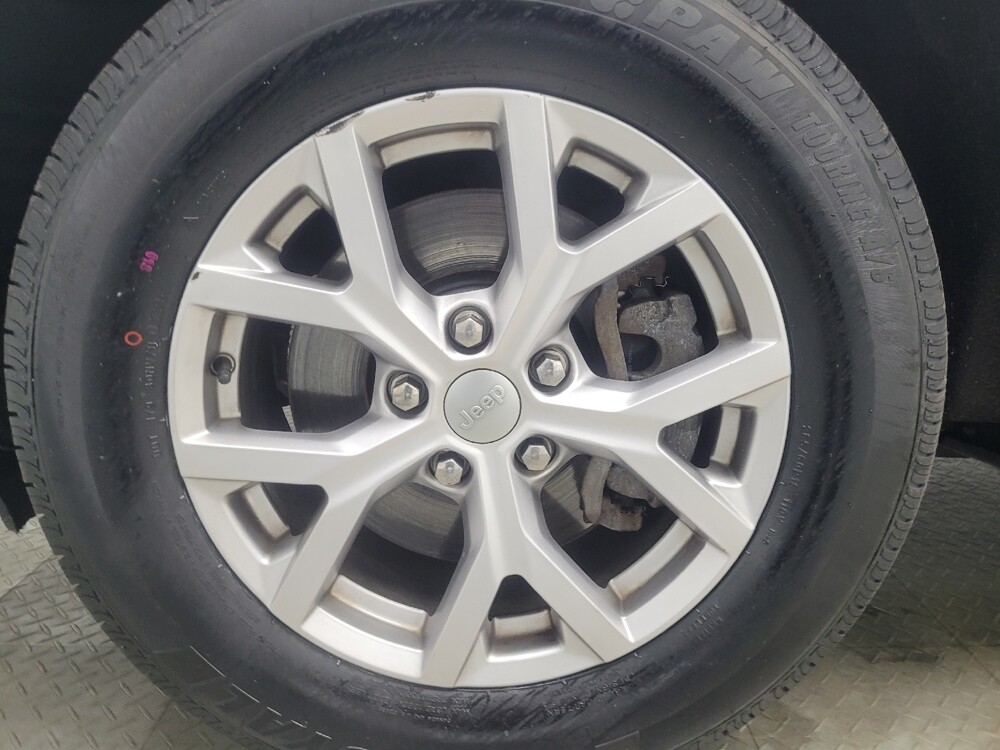 2021 Jeep Grand Cherokee L in Indianapolis, IN 46219 - 18110071 31