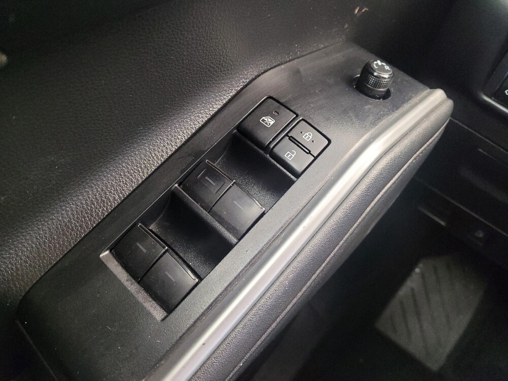 2021 Toyota Highlander in Columbus, OH 43231 - 18110098 27