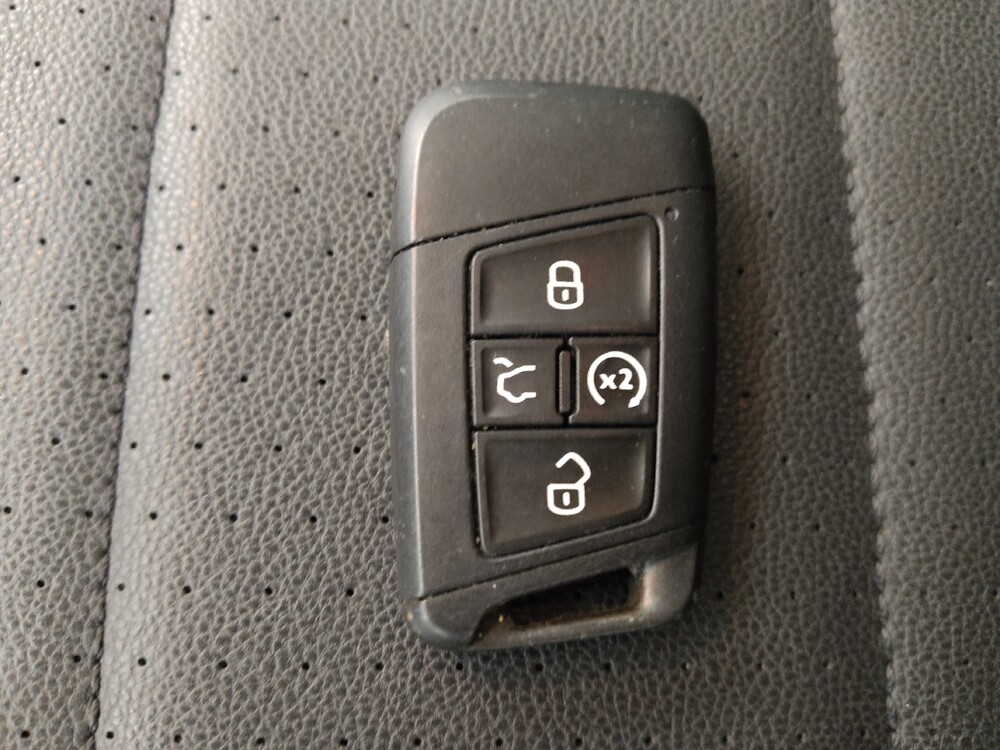 2023 Volkswagen Jetta in St. Louis, MO 63136 - 18110101 32