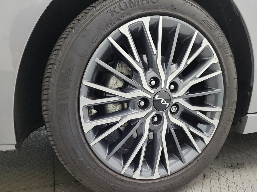 2024 Kia Forte in Chandler, AZ 85225 - 18110103 31