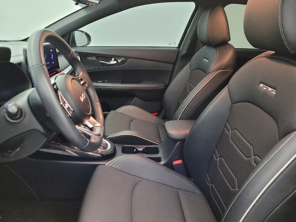 2024 Kia Forte in Chandler, AZ 85225 - 18110103 17