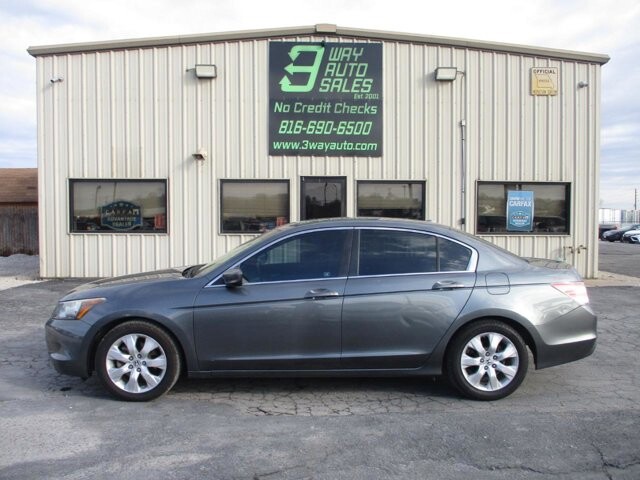 2010 Honda Accord in Oak Grove, MO 64075 - 18110134 8