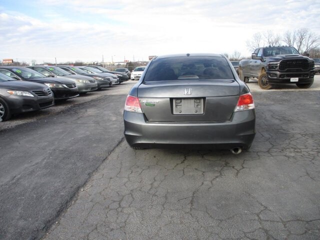 2010 Honda Accord in Oak Grove, MO 64075 - 18110134 6
