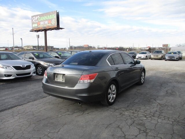 2010 Honda Accord in Oak Grove, MO 64075 - 18110134 5