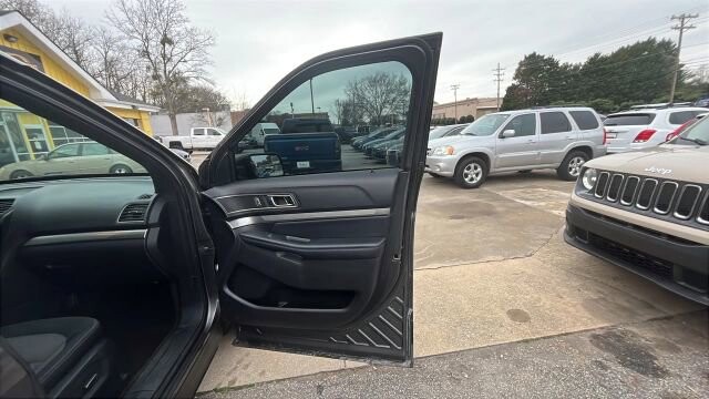 2018 Ford Explorer in Greenville, SC 29607 - 18110135 15