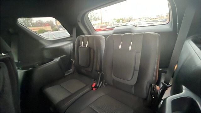 2018 Ford Explorer in Greenville, SC 29607 - 18110135 32