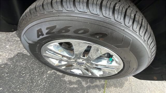 2018 Ford Explorer in Greenville, SC 29607 - 18110135 13