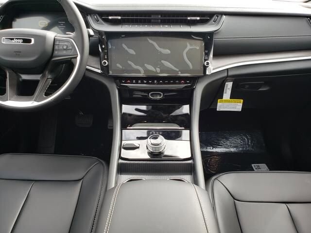 2026 Jeep Grand Cherokee in Bedford, OH 44146 - 18110141 9