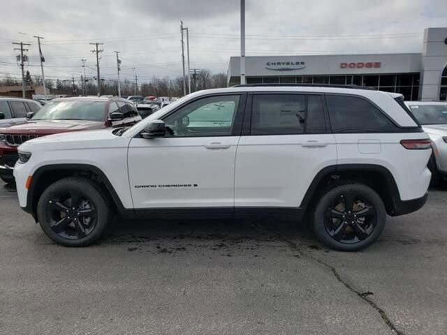 2026 Jeep Grand Cherokee in Bedford, OH 44146 - 18110141 2
