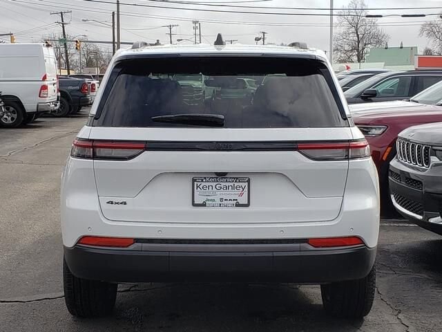 2026 Jeep Grand Cherokee in Bedford, OH 44146 - 18110141 4