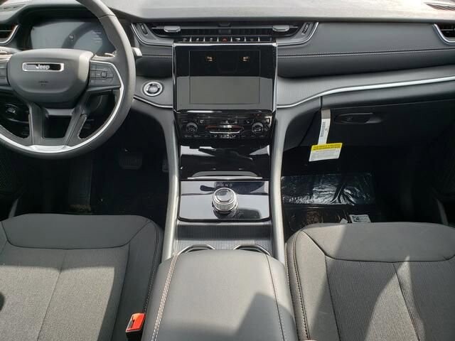 2026 Jeep Grand Cherokee in Bedford, OH 44146 - 18110143 9