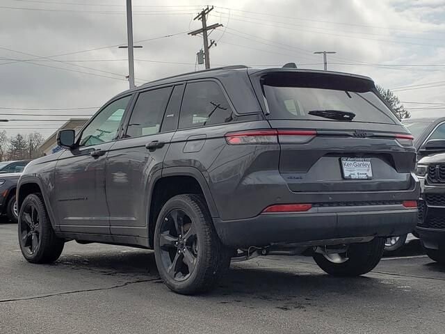 2026 Jeep Grand Cherokee in Bedford, OH 44146 - 18110145 3