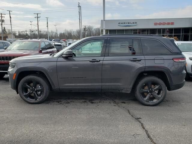 2026 Jeep Grand Cherokee in Bedford, OH 44146 - 18110145 2