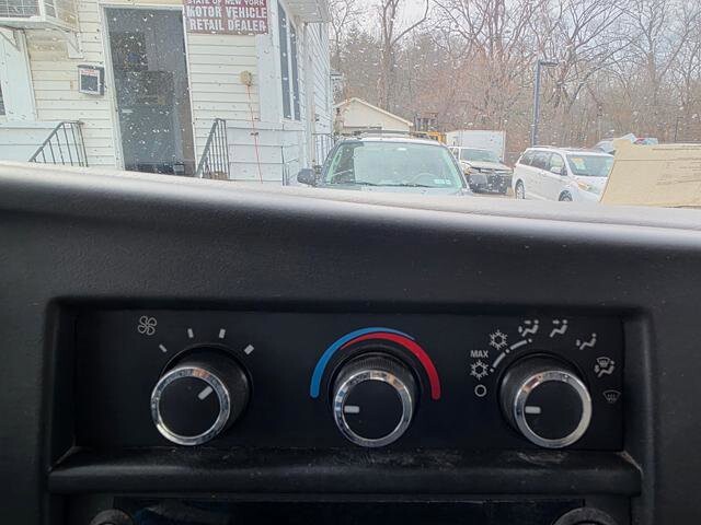 2016 Chevrolet Express 2500 in Blauvelt, NY 10913 - 18110148 17