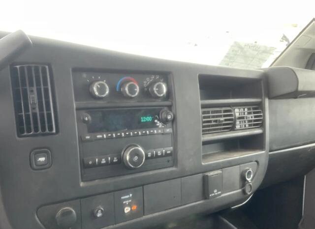 2016 Chevrolet Express 2500 in Blauvelt, NY 10913 - 18110148 6