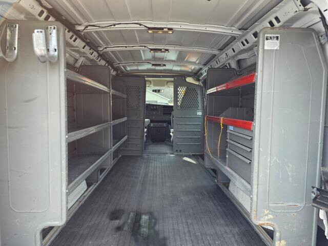 2016 Chevrolet Express 2500 in Blauvelt, NY 10913 - 18110148 31