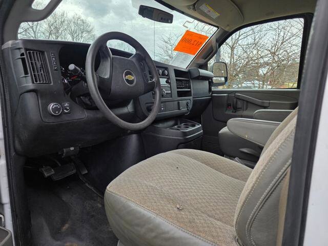 2016 Chevrolet Express 2500 in Blauvelt, NY 10913 - 18110148 9