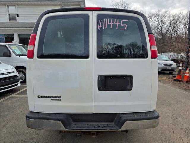 2016 Chevrolet Express 2500 in Blauvelt, NY 10913 - 18110148 6