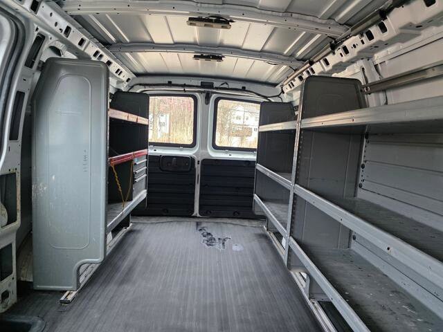 2016 Chevrolet Express 2500 in Blauvelt, NY 10913 - 18110148 24