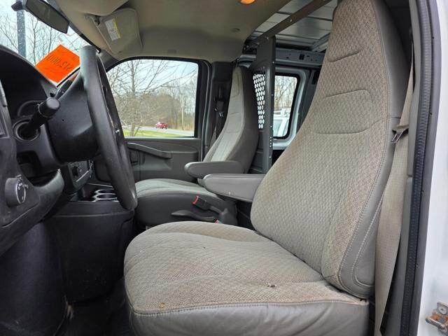 2016 Chevrolet Express 2500 in Blauvelt, NY 10913 - 18110148 11