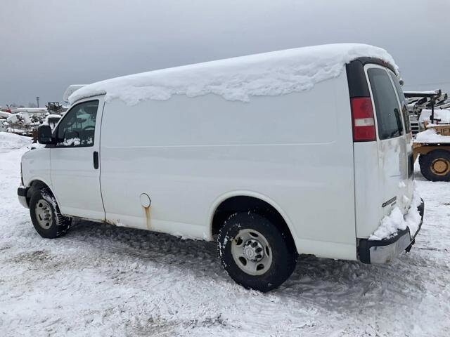 2016 Chevrolet Express 2500 in Blauvelt, NY 10913 - 18110148 3