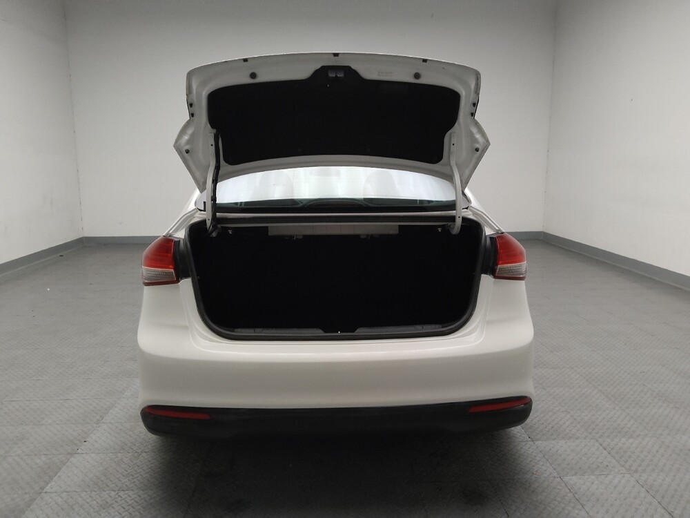 2017 Kia Forte in Montclair, CA 91763 - 18110160 29